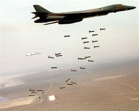 Cluster Bomber .
